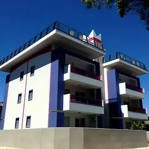 https://residence-villa-regina.hotelinveneto.com